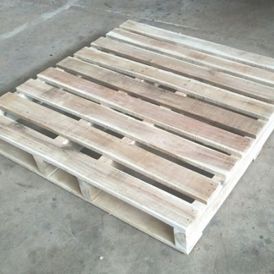 Pallet kê hàng trong kho