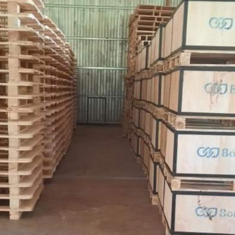 Pallet kê hàng trong kho