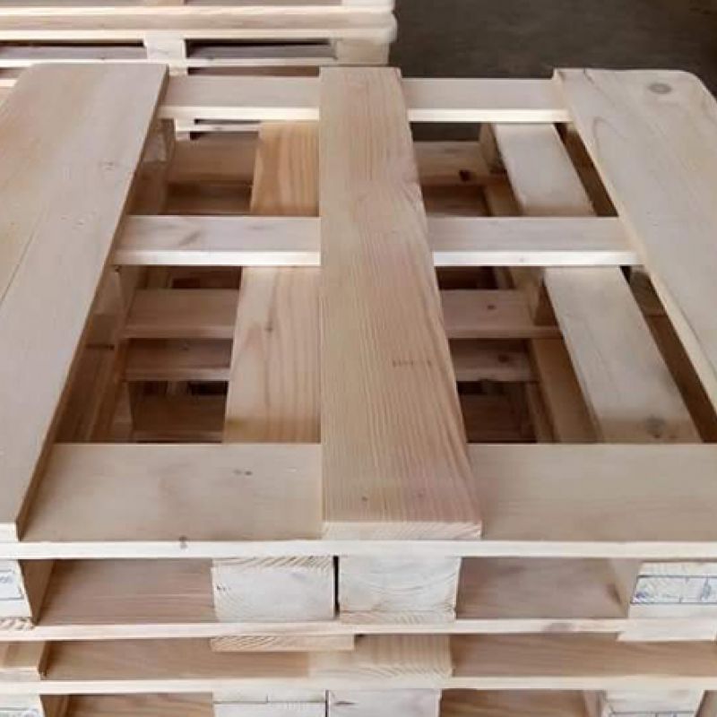 Pallet kê hàng trong kho