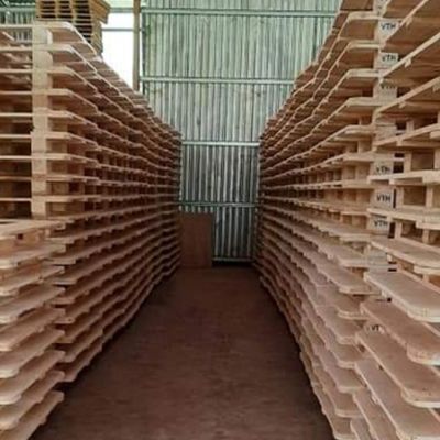 Pallet kê hàng trong kho