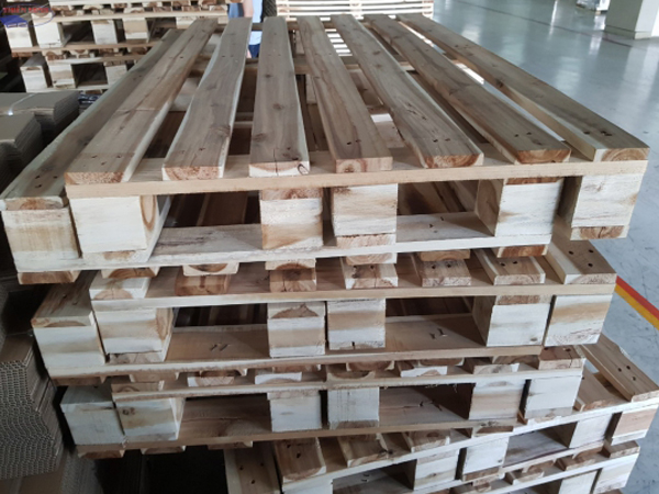 Những lưu ý về sử dụng và bảo quản pallet gỗ chất lượng